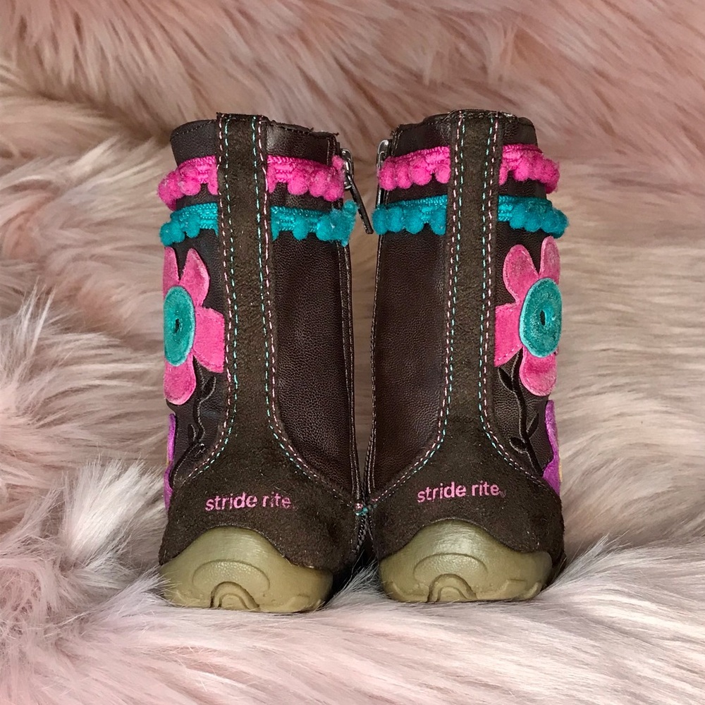 Stride Rite Boots size 4 - Picture 2 of 5